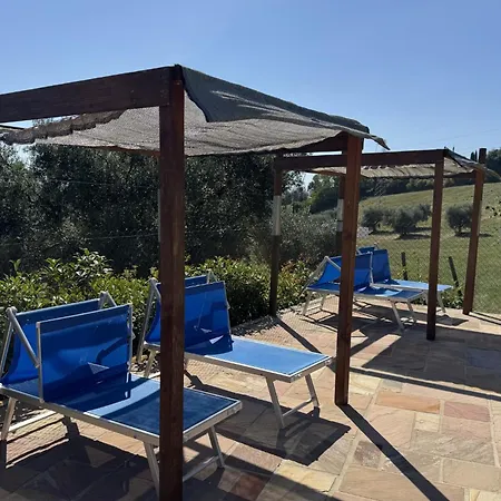 Alloggio per agriturismo Il Vecchio Scornabecco *